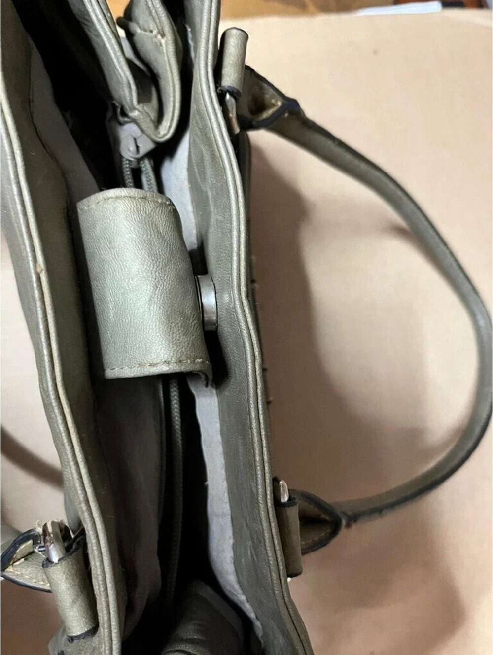 Vintage Chic Metallic Pewter Hobo Shoulder Bag Multi-Pocket Purse
